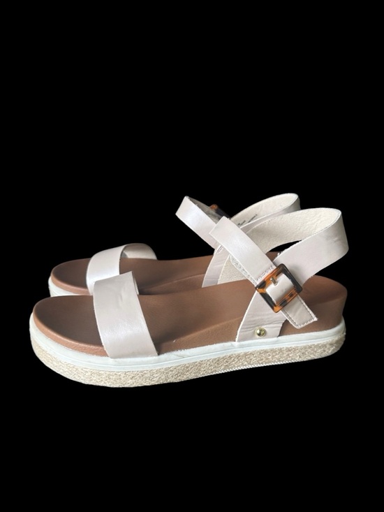 Other - MIA JENISE girls sandal size 4 medium excellent condition